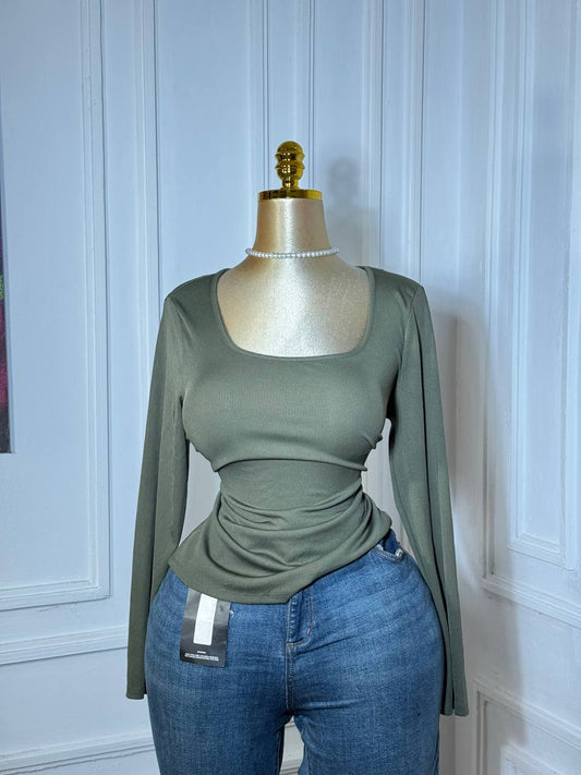 CHARM TOP